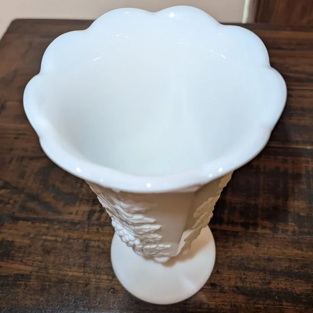 Vintage White Milk Glass Paneled Grape 7